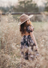 Load image into Gallery viewer, Destiny | black floral
