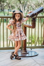 Load image into Gallery viewer, safari jeep
